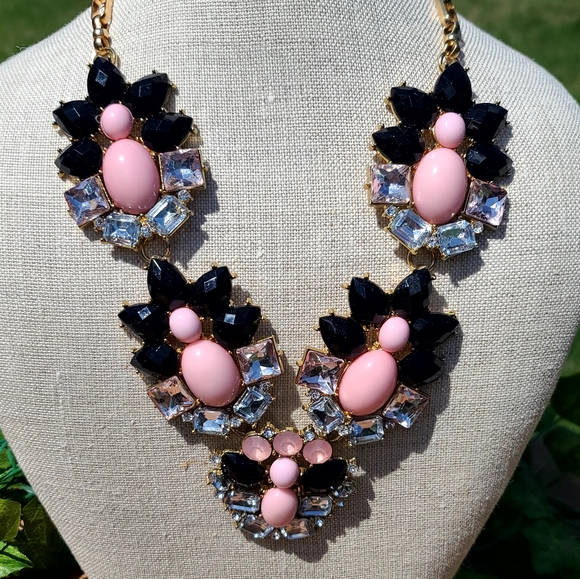 Statement necklace - Picture 4 of 4